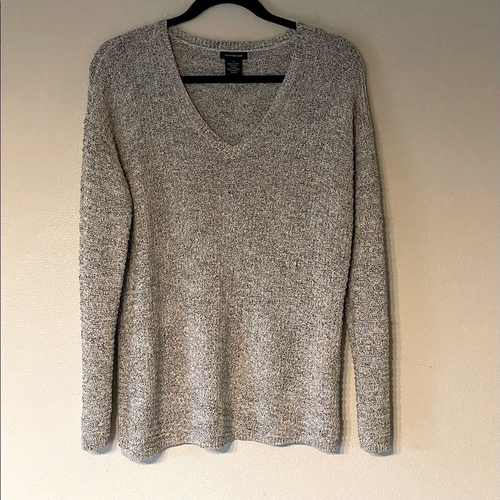 Calvin Klein Light Gray, Knit Sweater. Size Large.